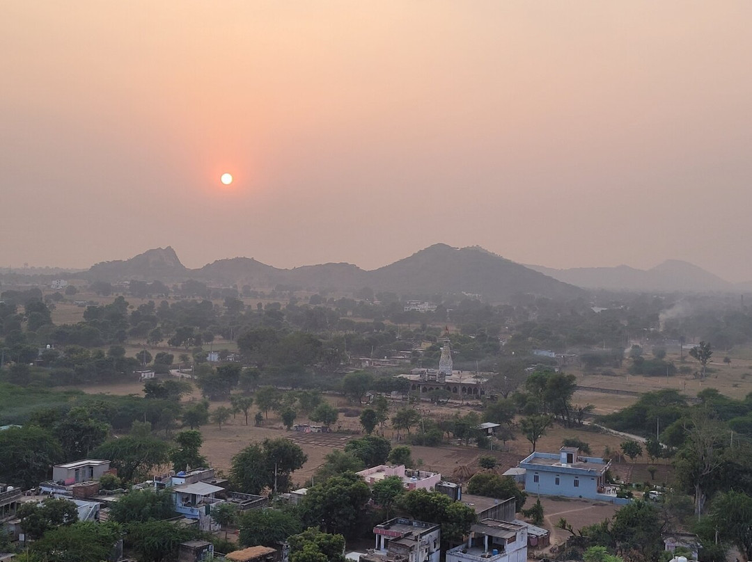 Fort Madhogarh-Basi必去景点