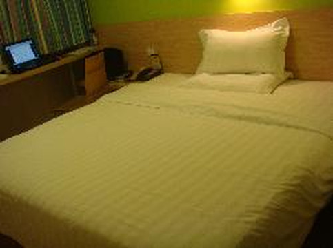 7天重庆解放碑步行街店主图