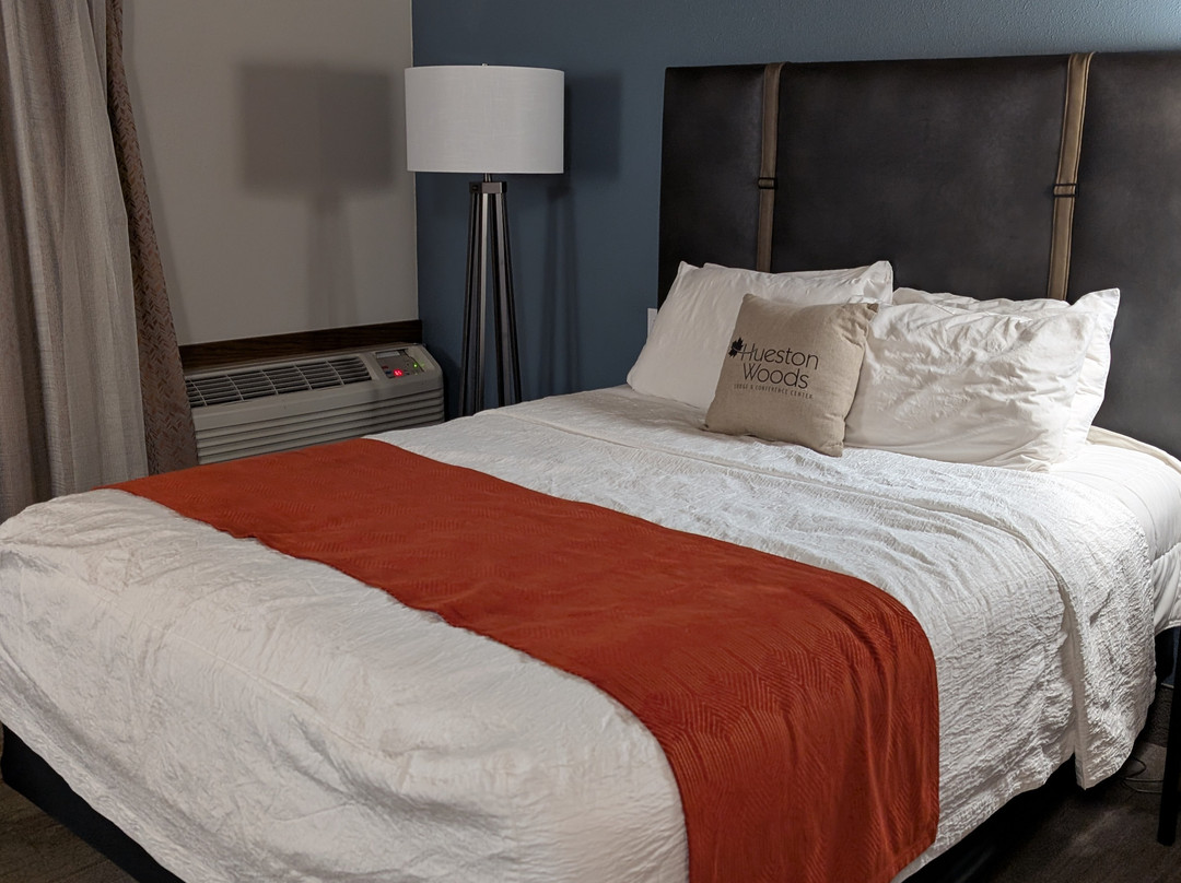 Hueston Woods Lodge and Conference Center主图