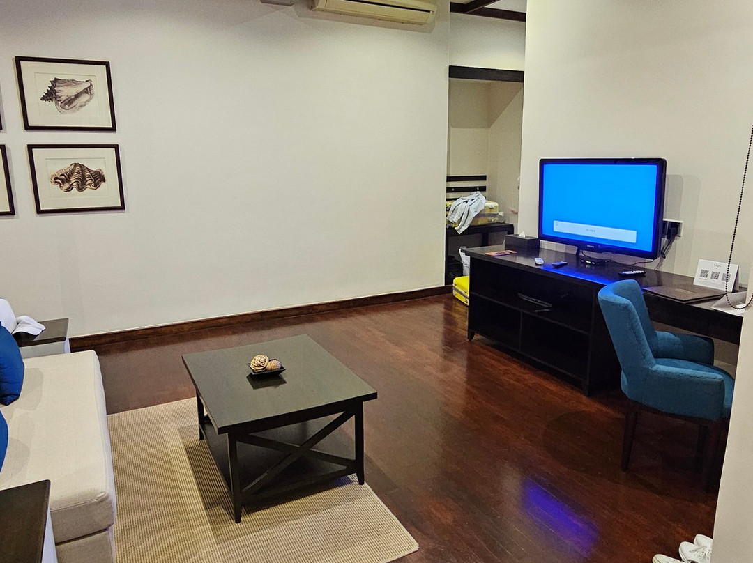 乌盖湾酒店主图