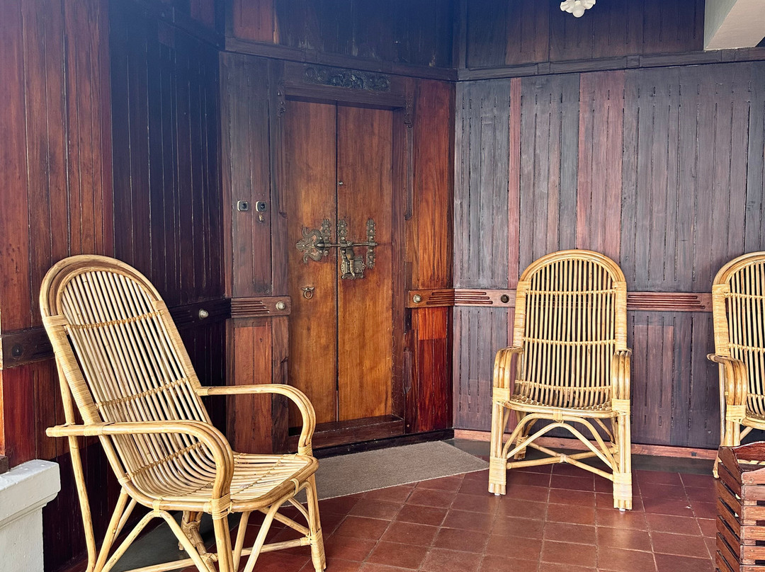 库马拉孔湖畔度假村主图