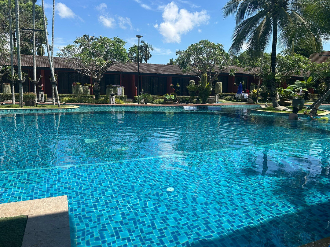 麦摩度假村主图