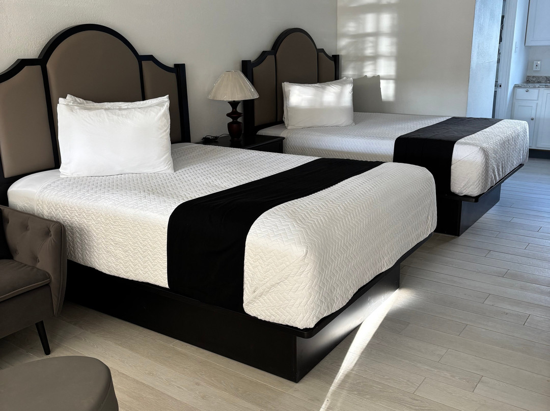 Holiday Isles Resort主图