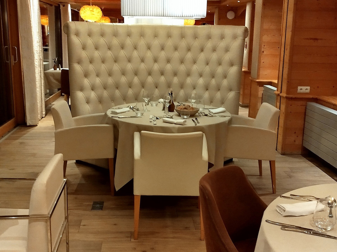 Chalet-Hotel Alpina主图