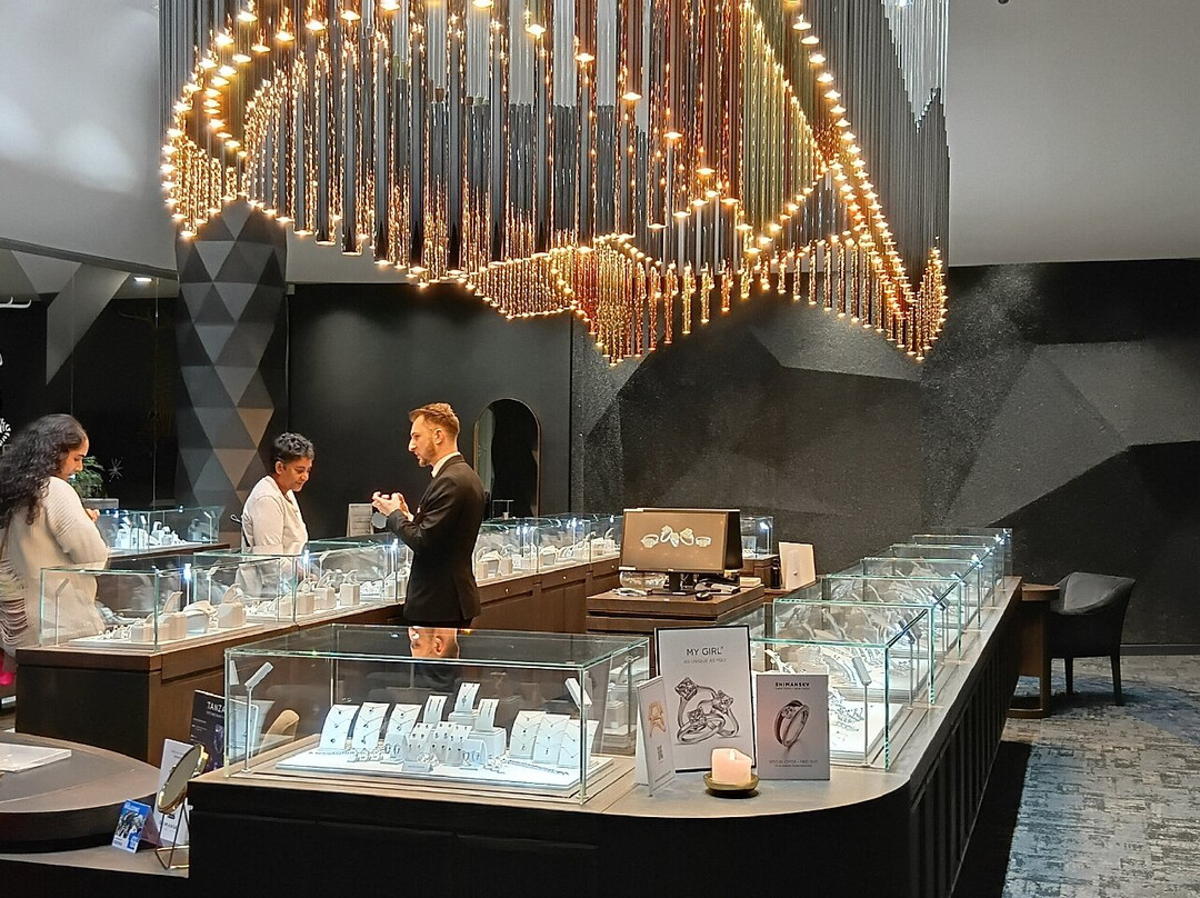 Shimansky Jewellers Rockwell-Green Point必去景点