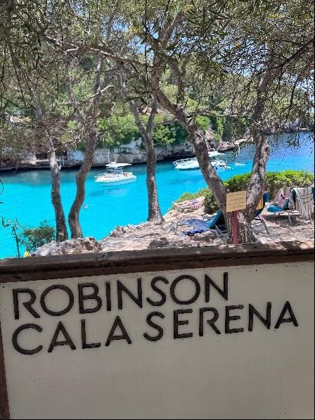 Robinson Cala Serena主图