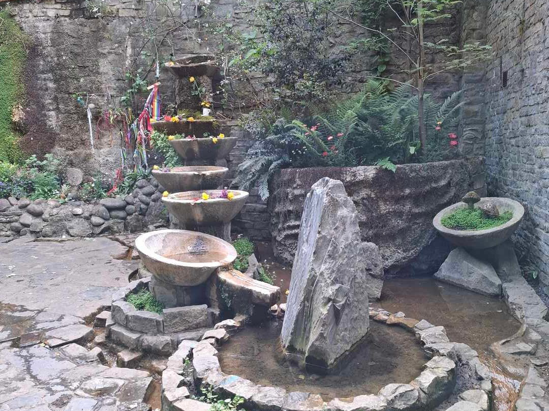 White Spring Well & Temple-格拉斯顿伯里必去景点