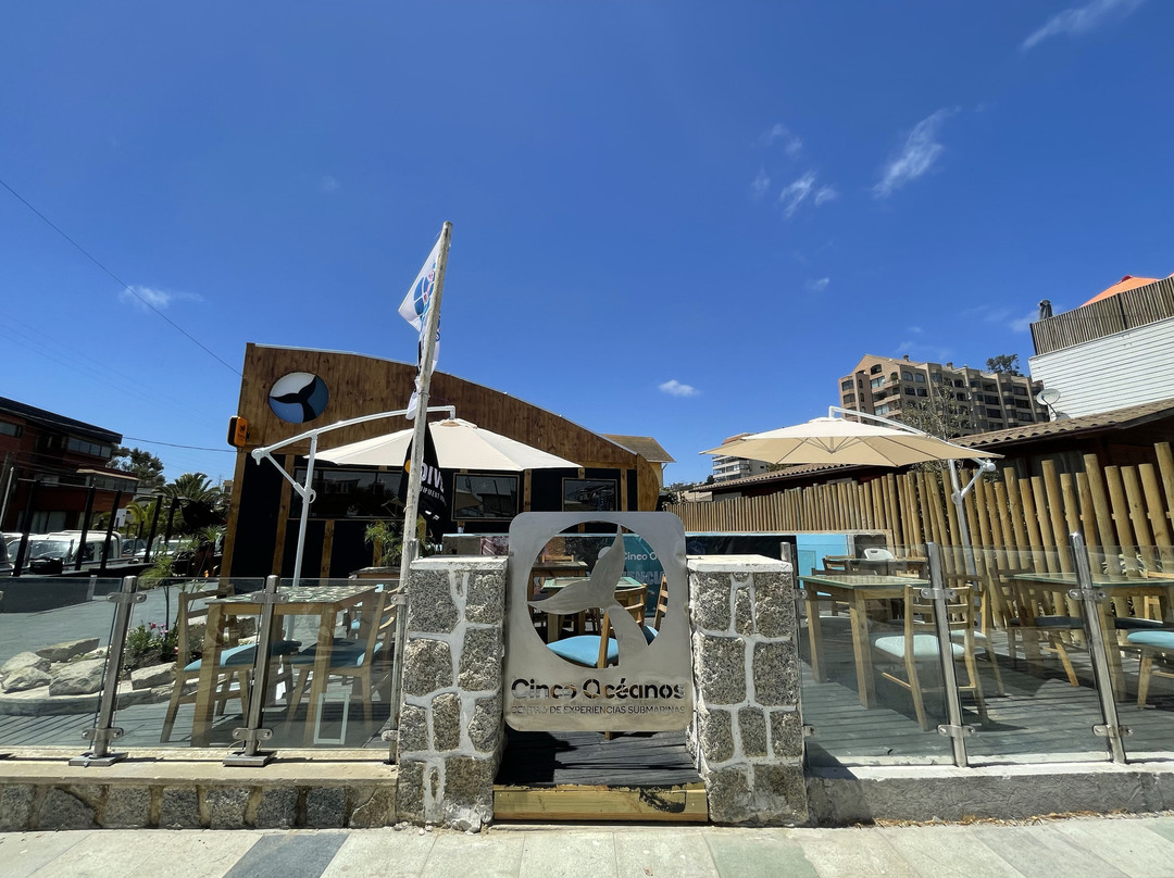 Cinco Oceanos Dive Center-Algarrobo必去景点