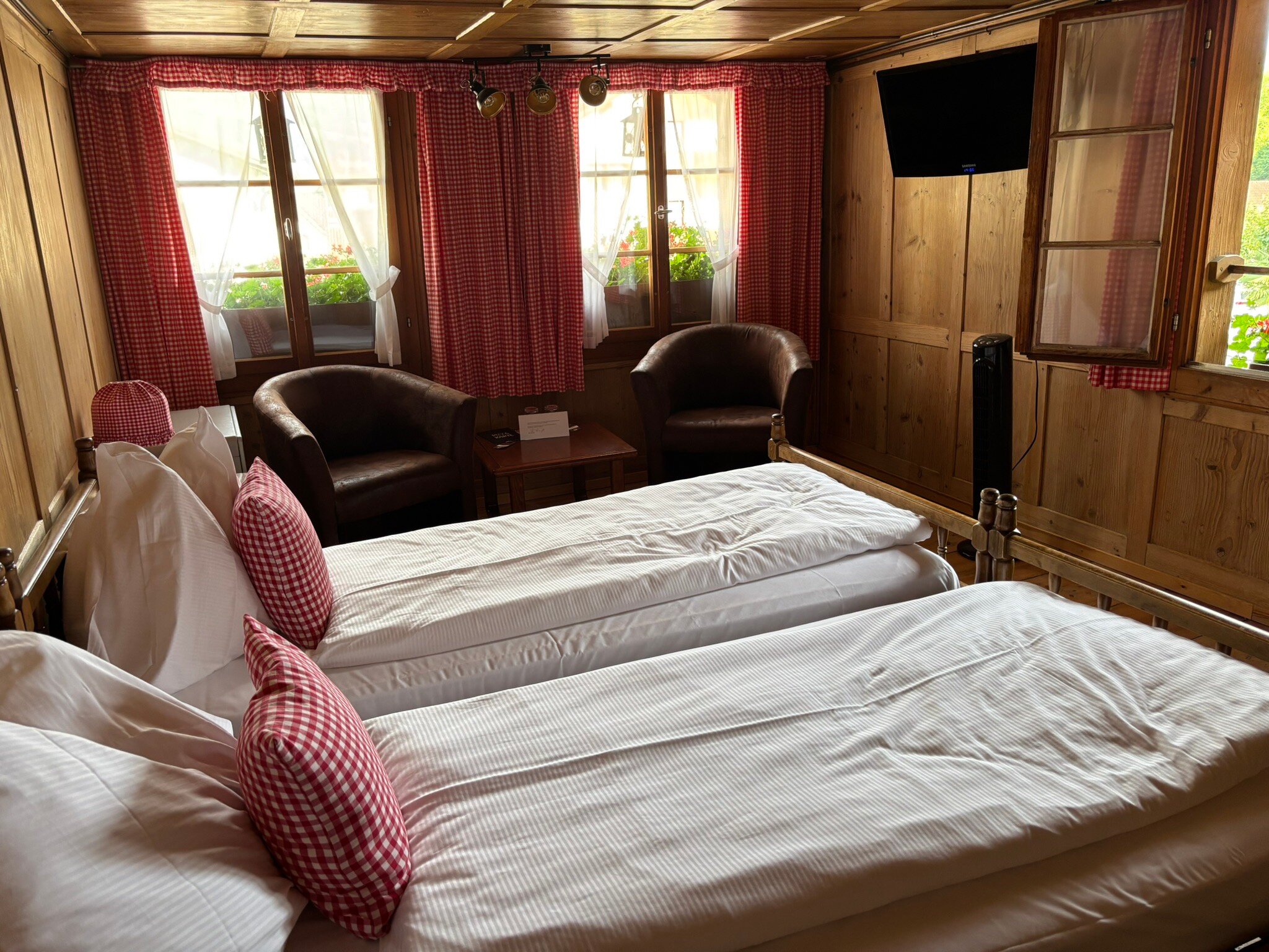 Swiss-Chalet Merlischachen-官方