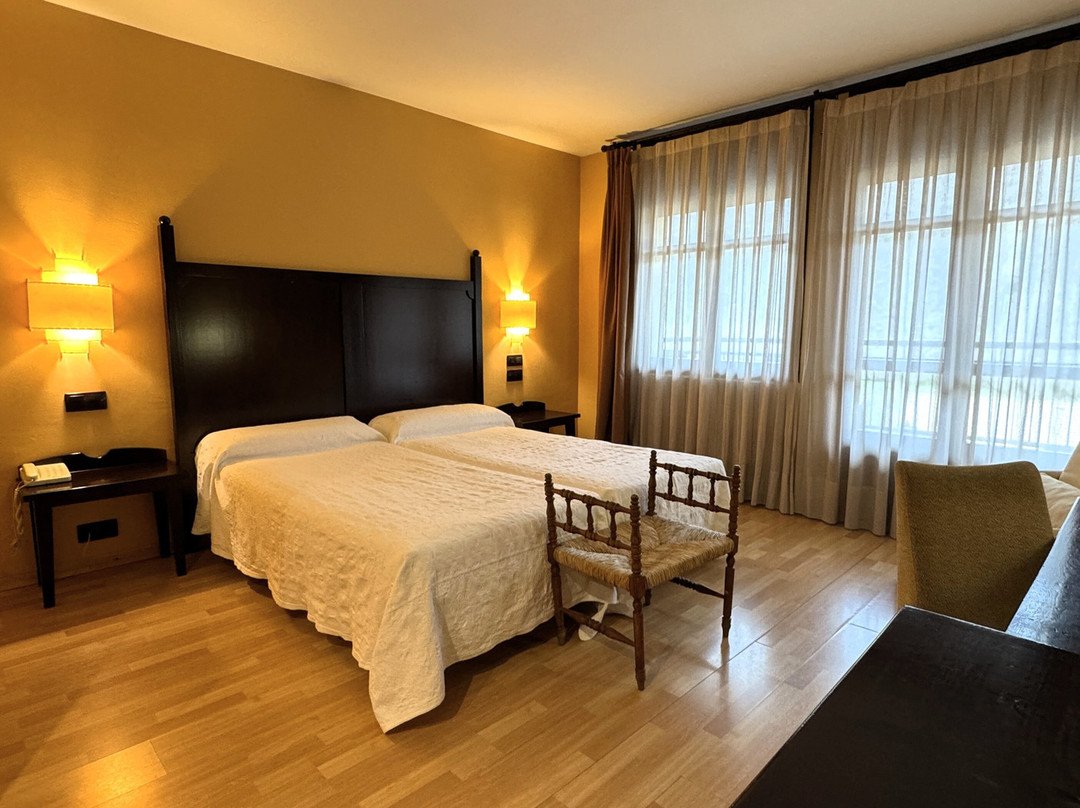 Hotel Cotiella主图