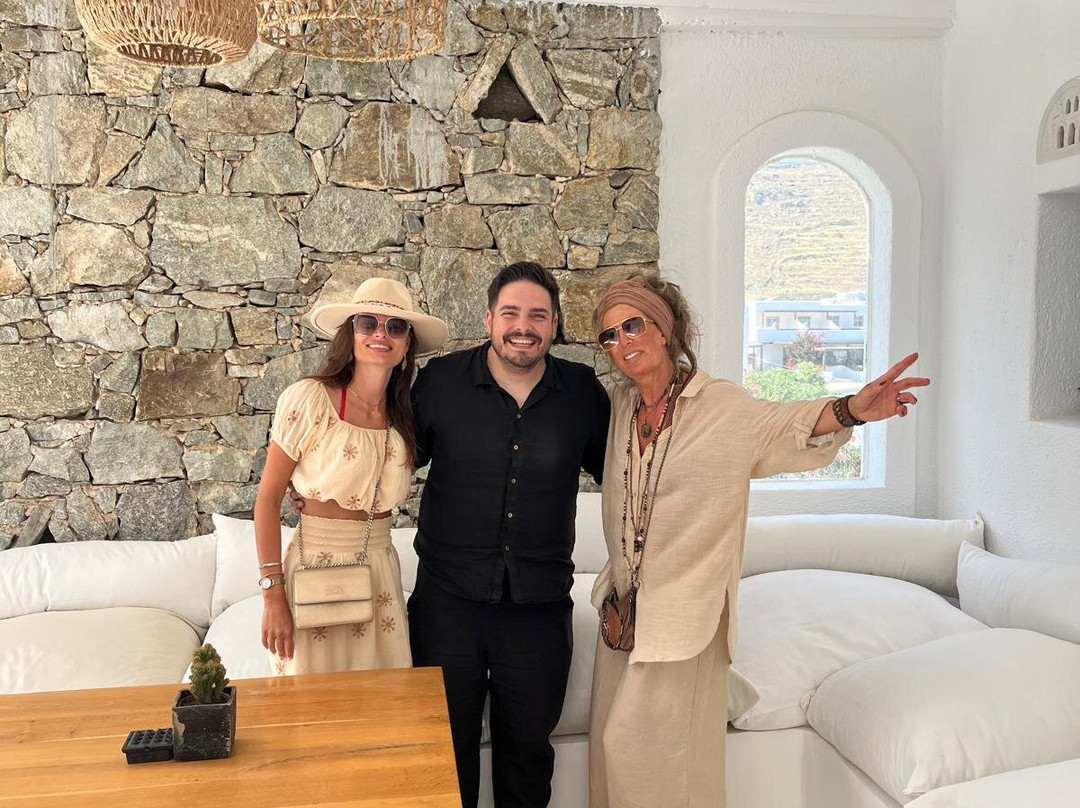 Penelope Village主图