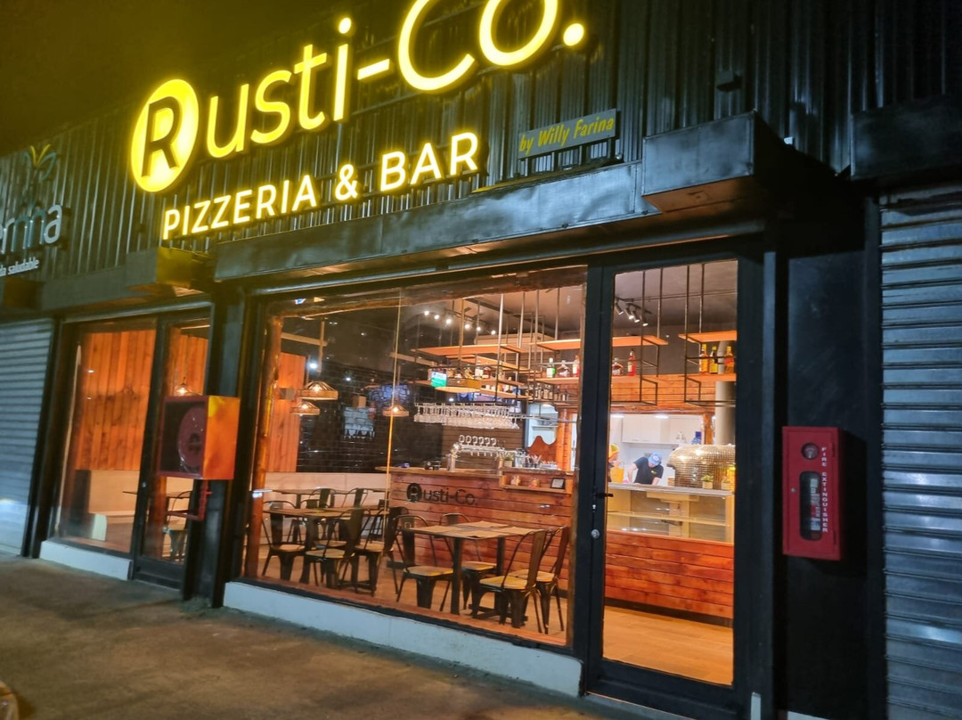 Rusti-Co. Pizzería y Bar