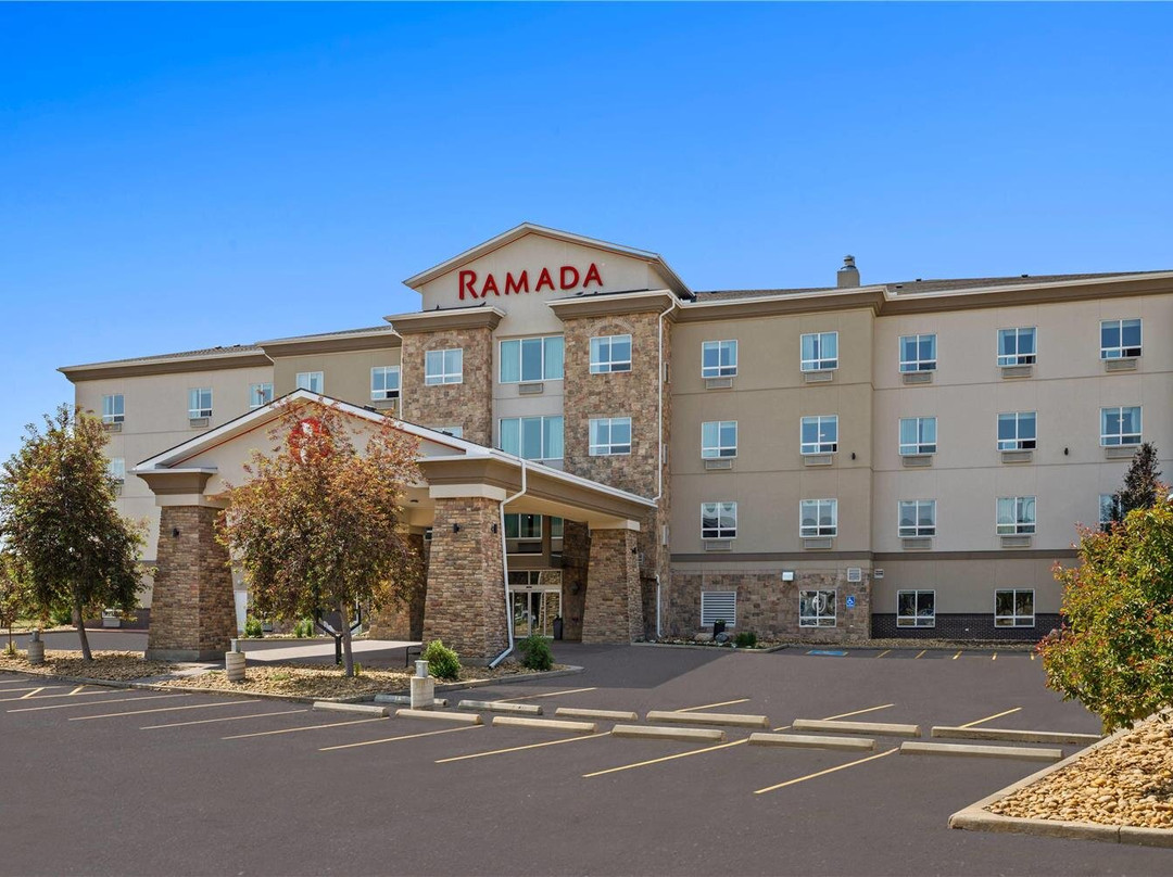 Ramada by Wyndham Drumheller Hotel & Suites主图