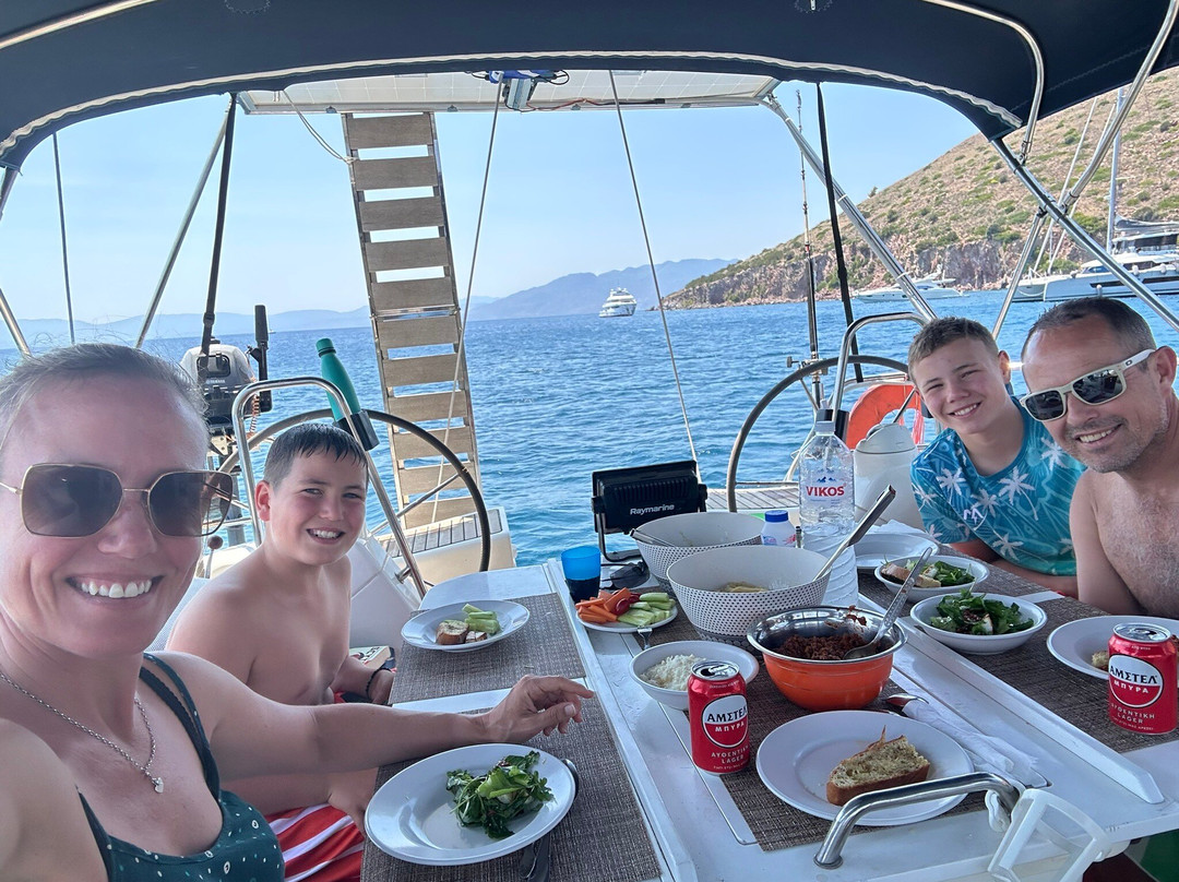 Alegria Yachting Sailing Trips-阿里莫斯必去景点