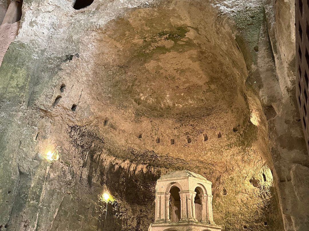 Monolithic Church of Saint-Jean of Aubeterre-Aubeterre-sur-Dronne必去景点