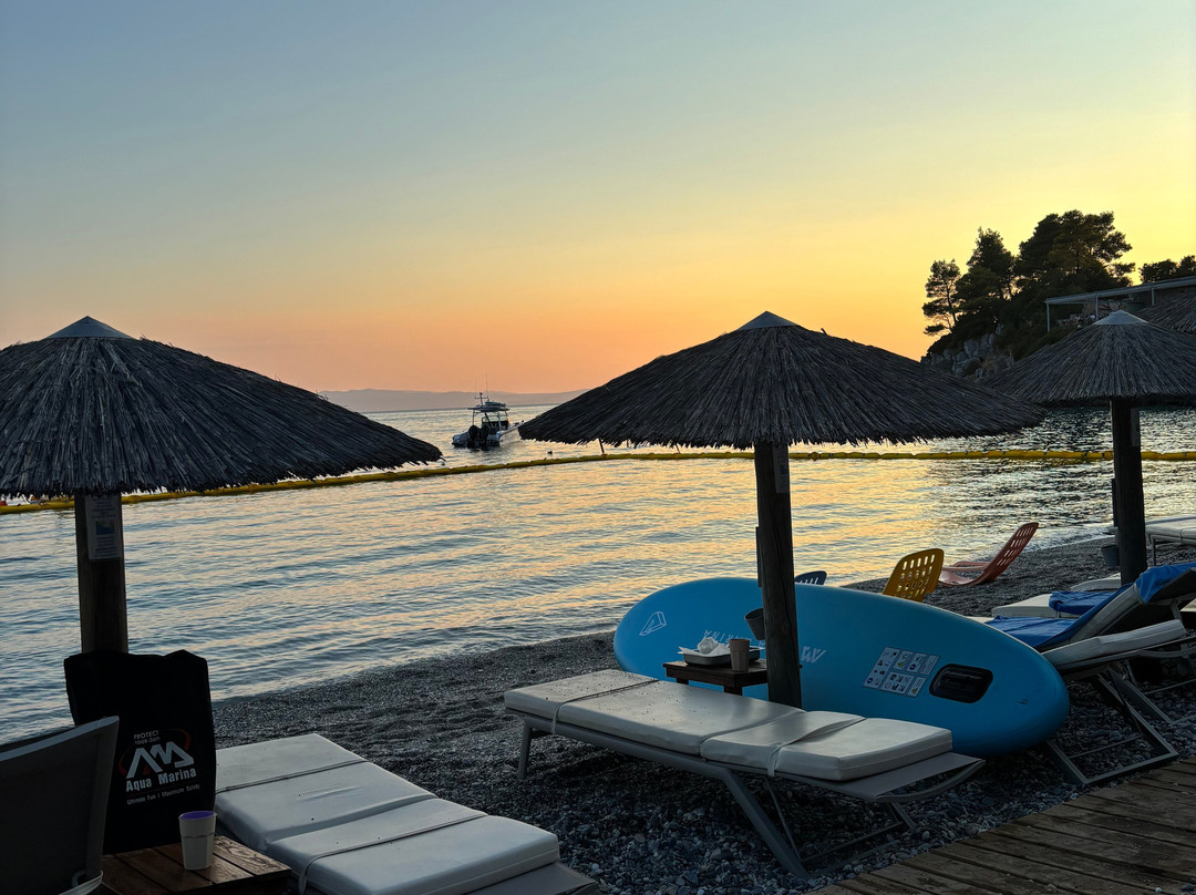 阿德里纳海滩酒店主图