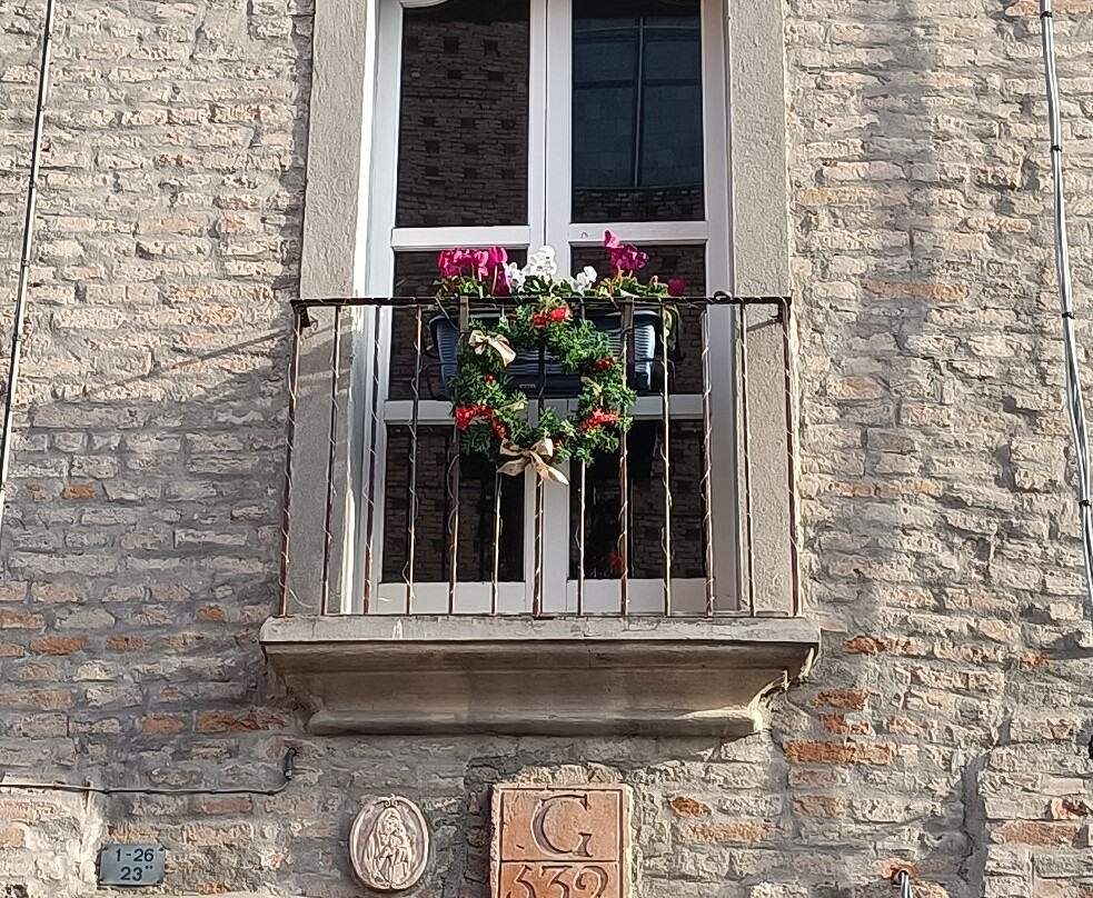 Piazza dei Martiri-卡尔皮必去景点