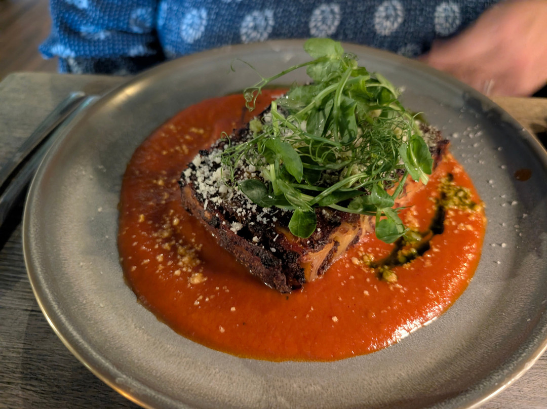 The George Hotel主图