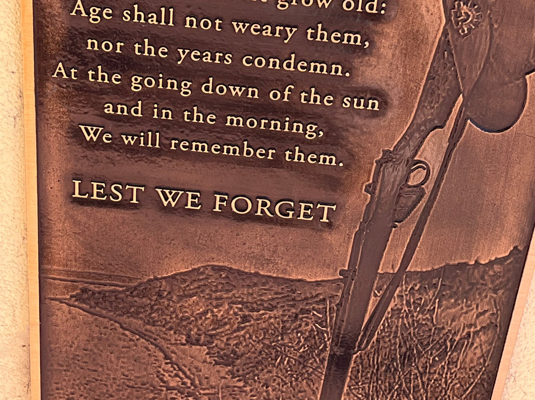 St Helens War Memorial-圣海伦火山必去景点