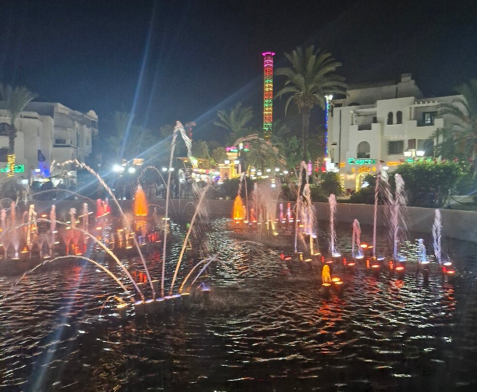 Place De La Fontaine-康大维港必去景点