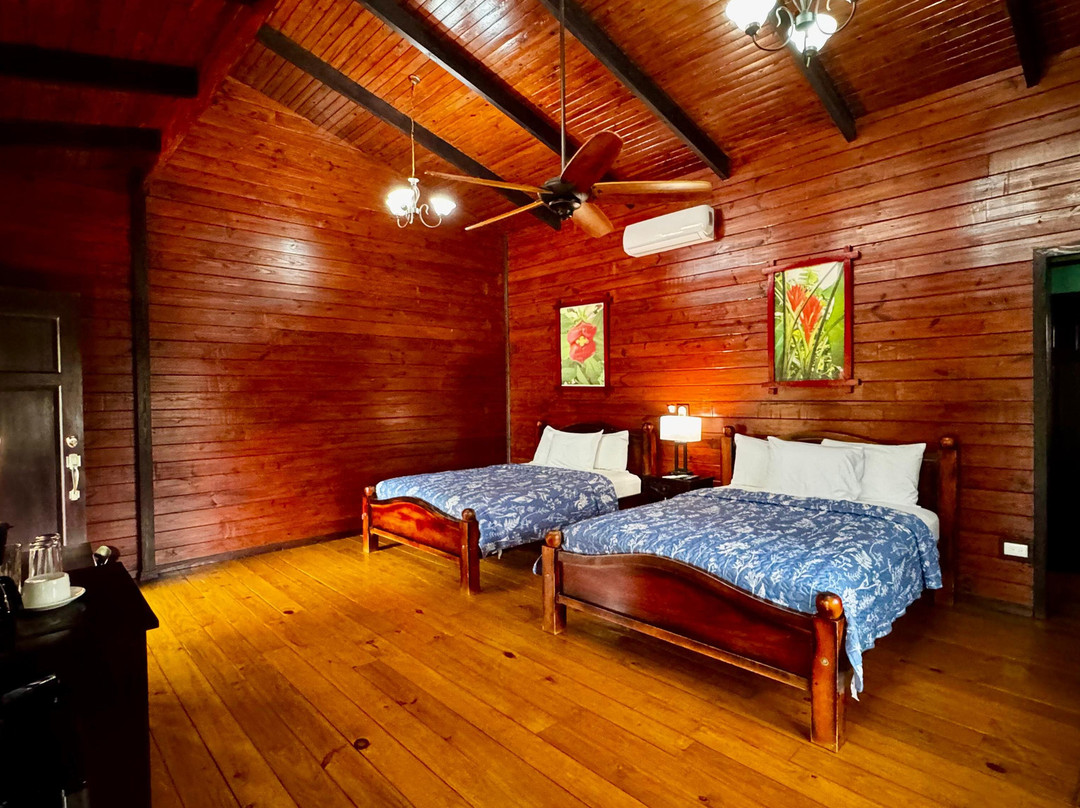 Blue River Resort & Hot Springs主图