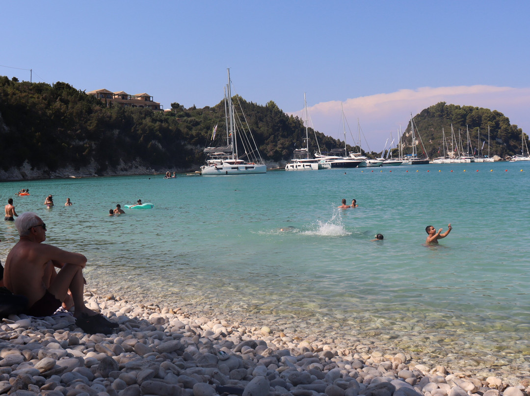 Harami Beach-Lakka必去景点