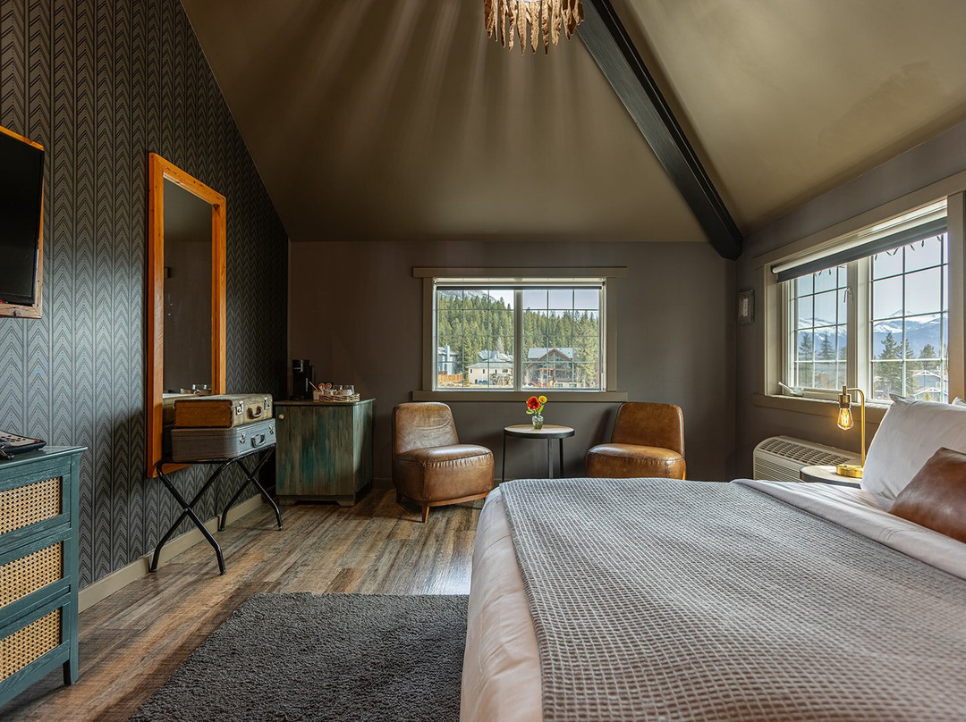 Creekside Villa主图