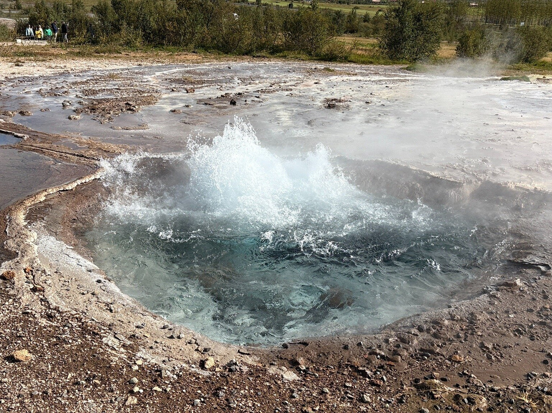 Blesi-Geysir必去景点