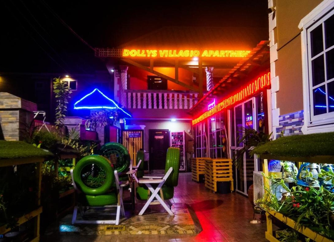 Dollys Villagio Apartments