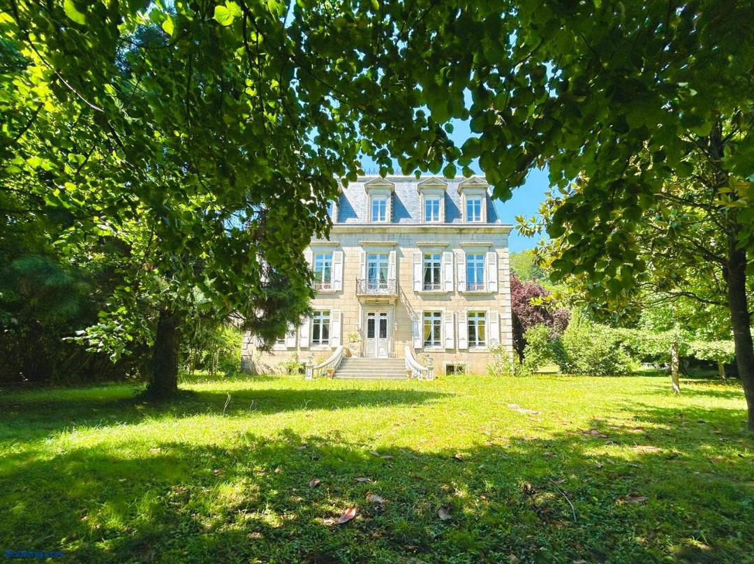 Chateau Mesdames