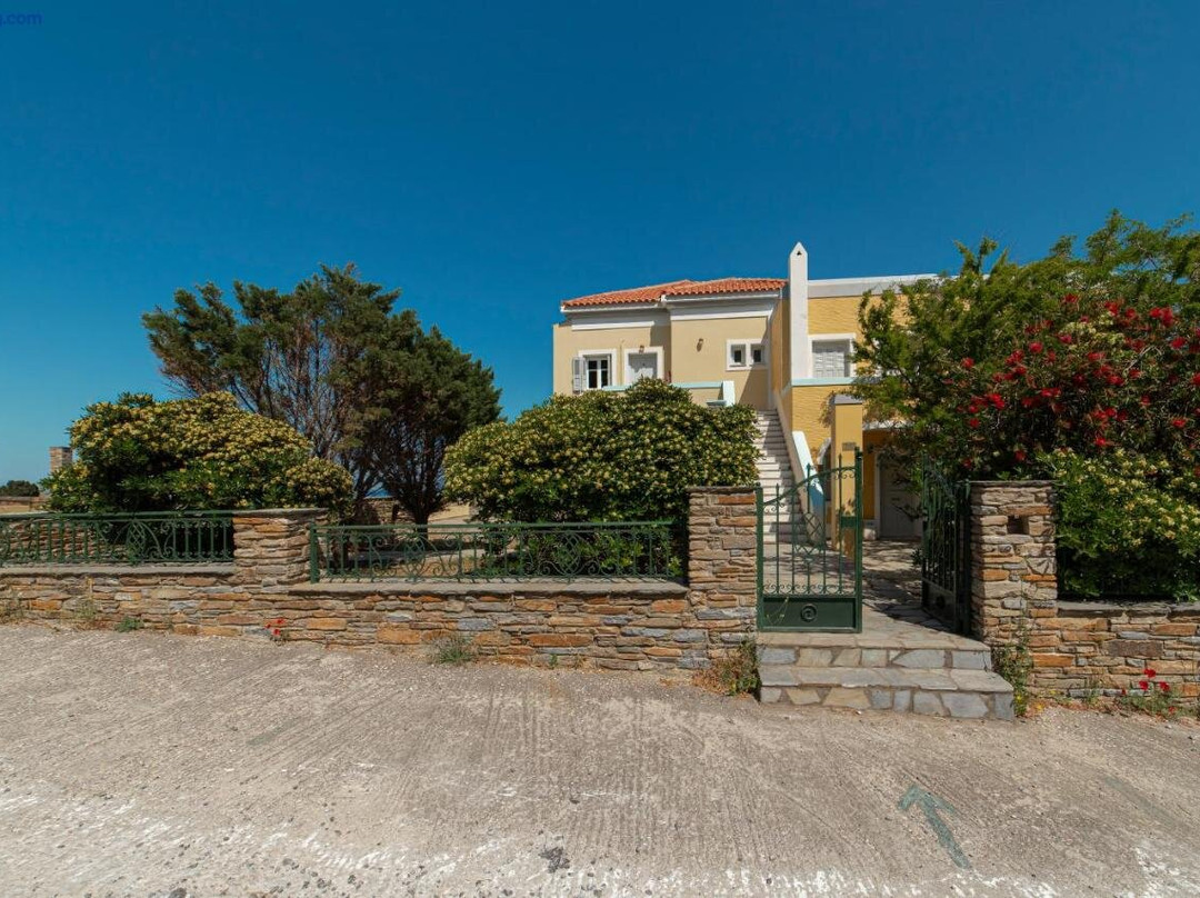 Spertos Apartments