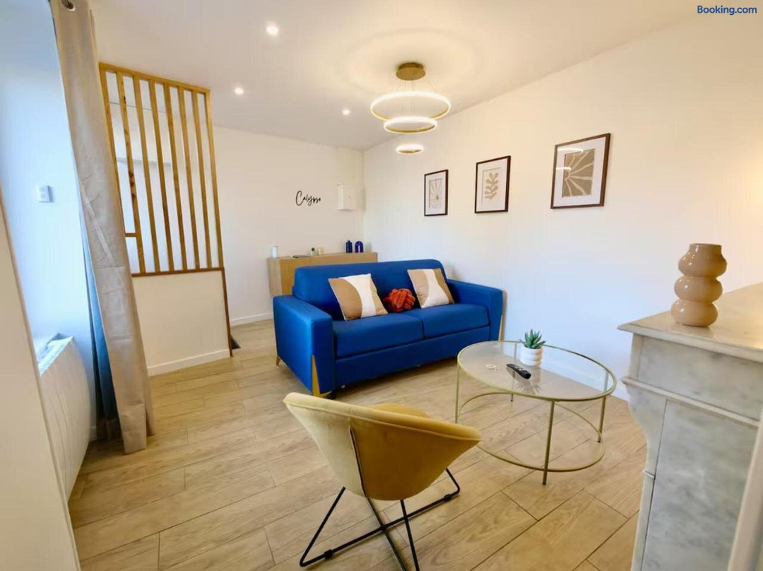 D-day Suites