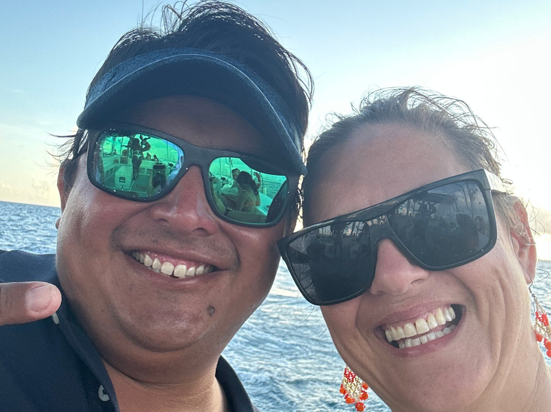 Paradise Catamarans-从莫雷洛斯港必去景点