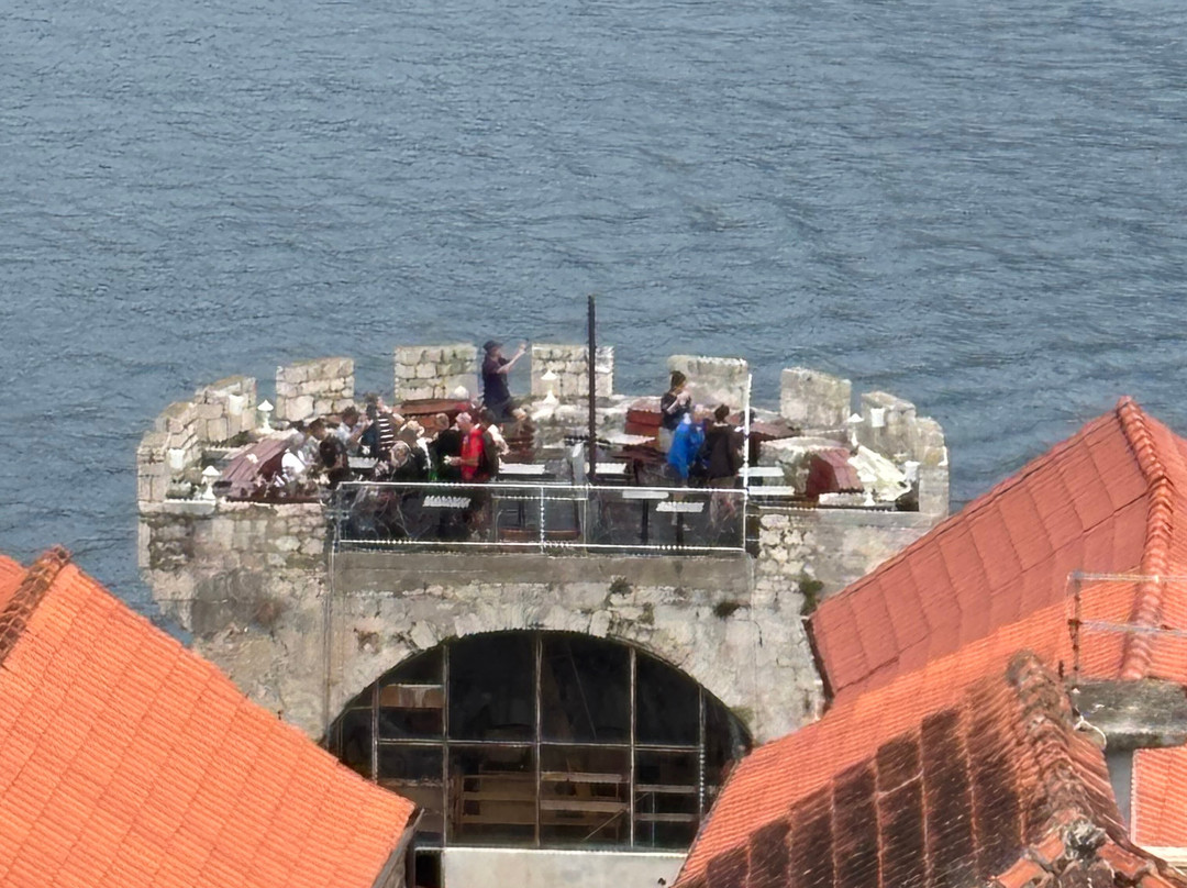 Massimo Cocktail Bar-科尔丘拉镇必去景点