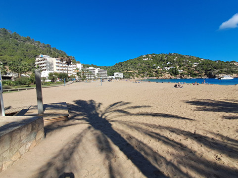 Cala de Sant Vicent-Cala de Sant Vicent必去景点