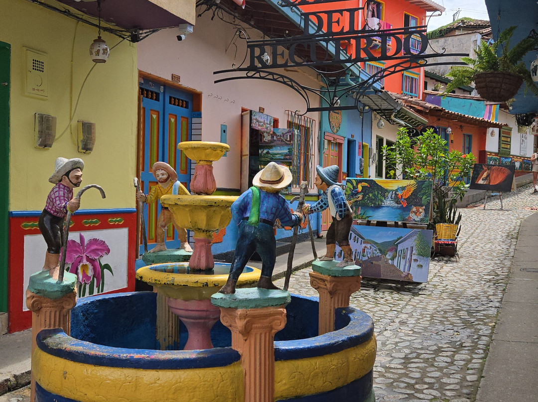 Laguna de Guatape-麦德林必去景点