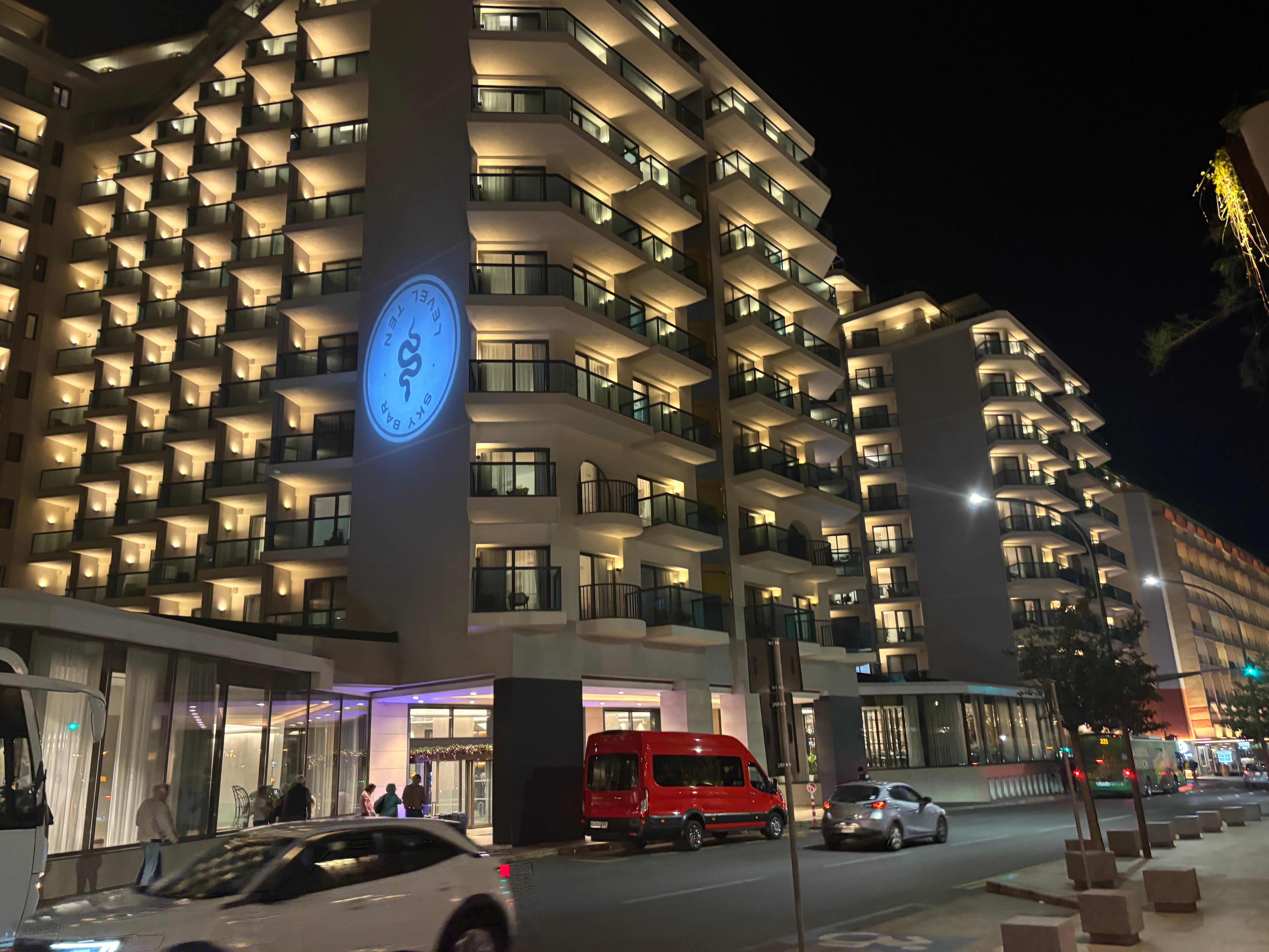 AX ODYCY Hotel-浴室