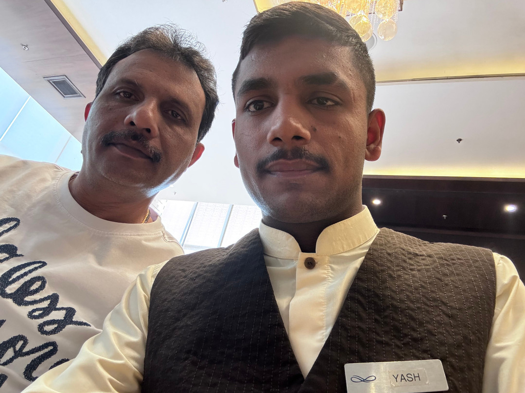 Nirvana Sarovar Portico主图