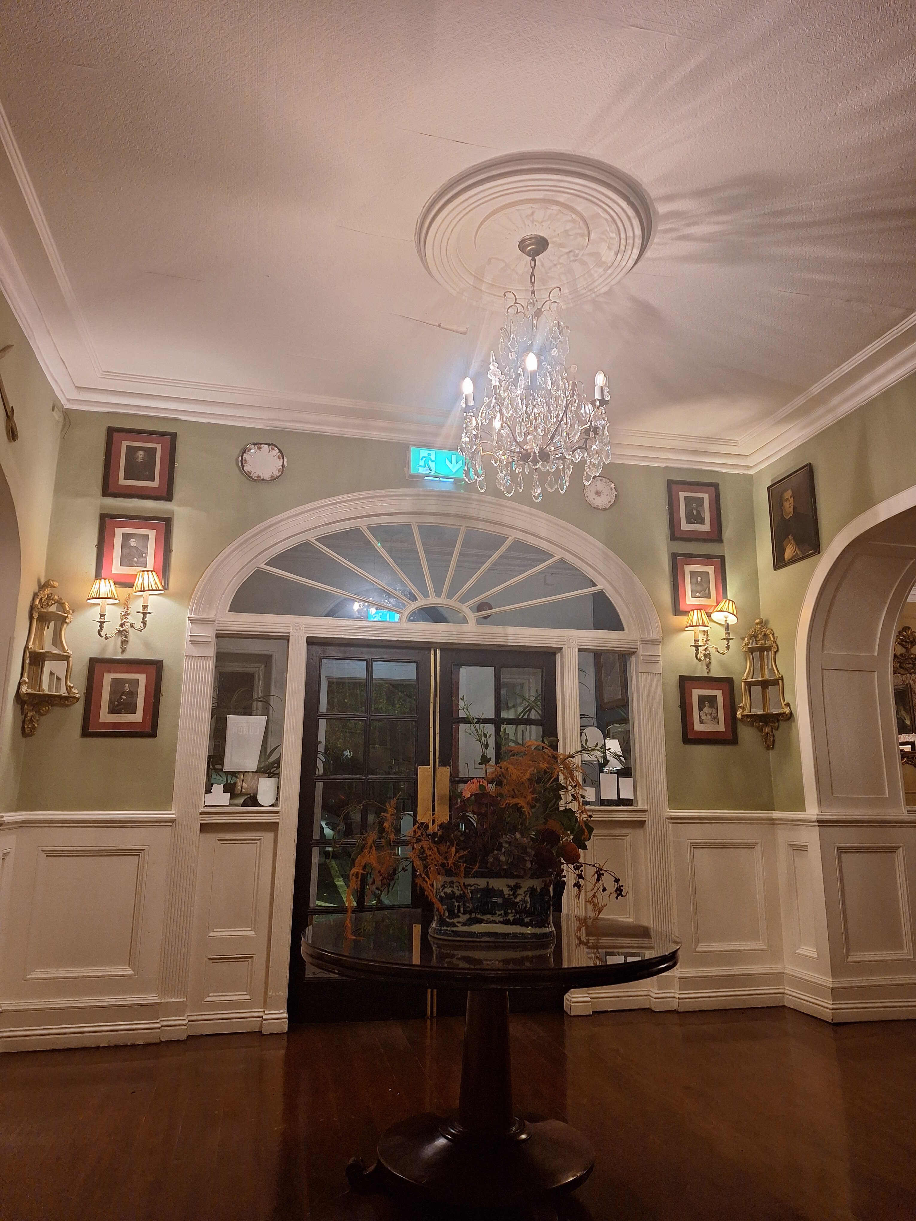 Listowel Arms Hotel-浴室