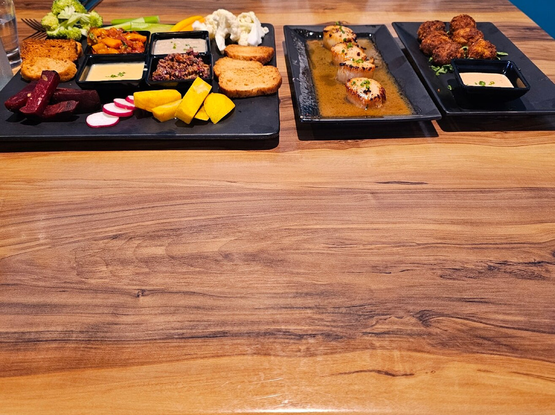 Gracious Plates on Main