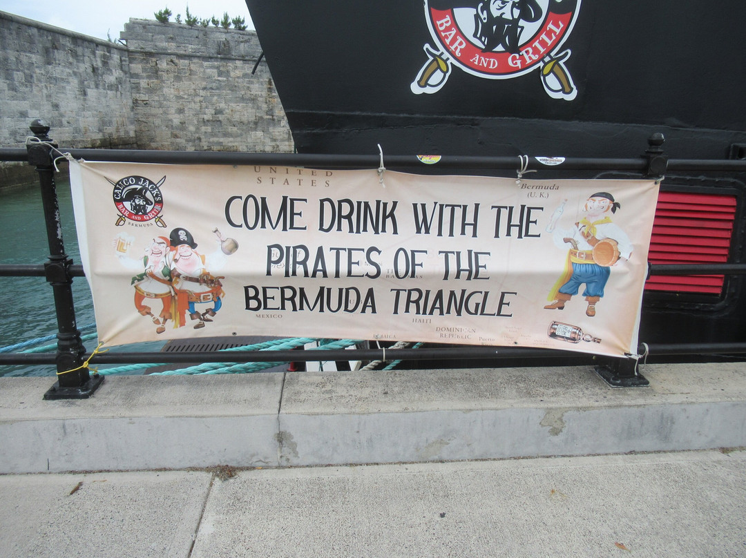 Calico Jack's Floating Bar-Somerset Village必去景点