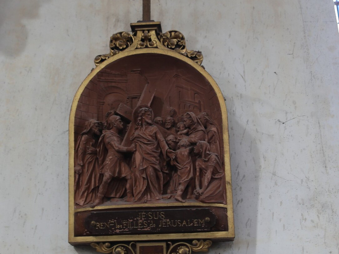 Eglise St Pierre De Luzy-Luzy必去景点