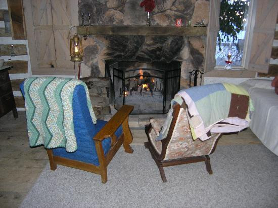 Big Grove Village主图