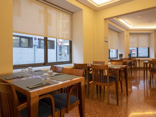 恩坎普酒店住宿-Hotel Oros by Evenia