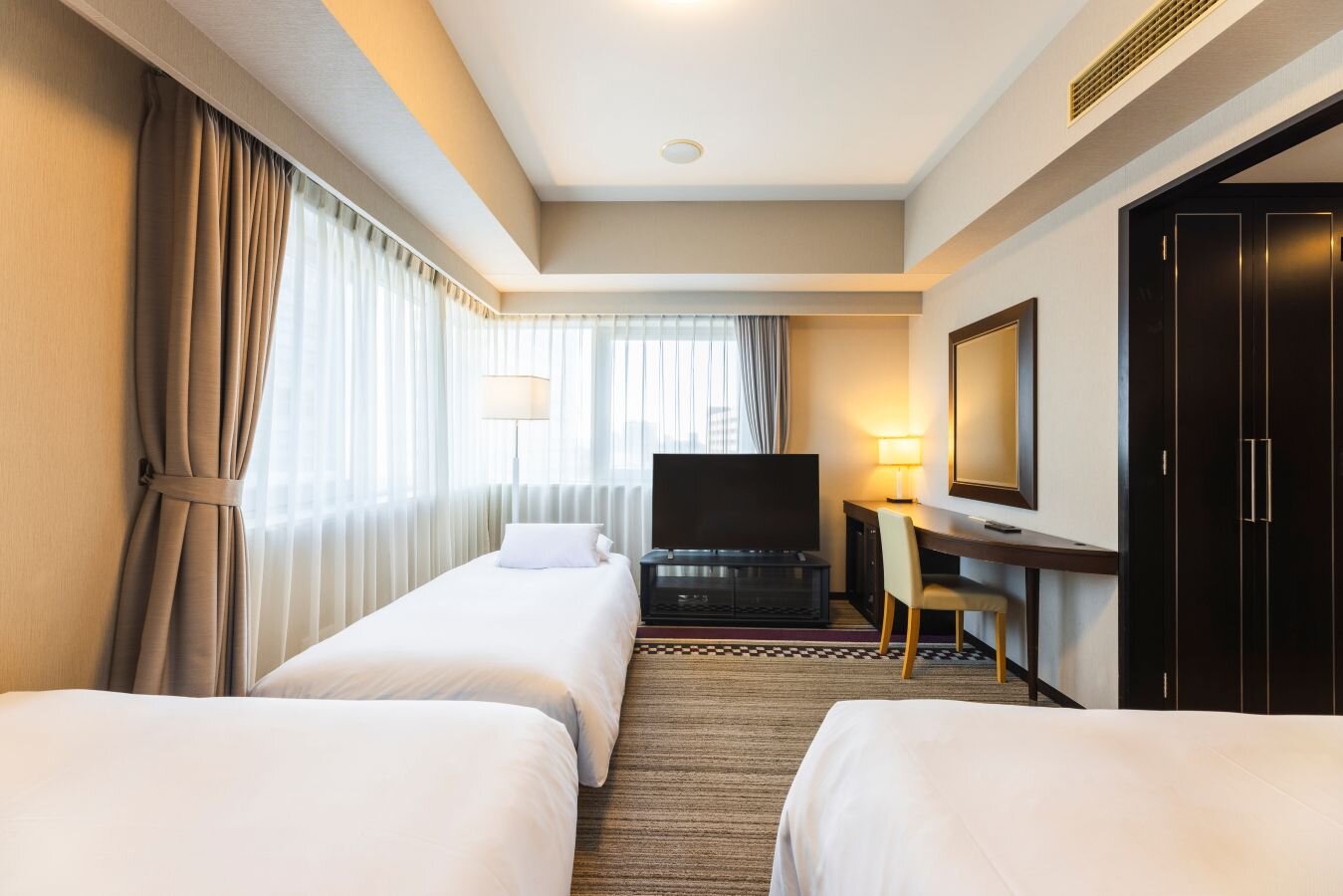 新宿灿路都广场大饭店-客卧