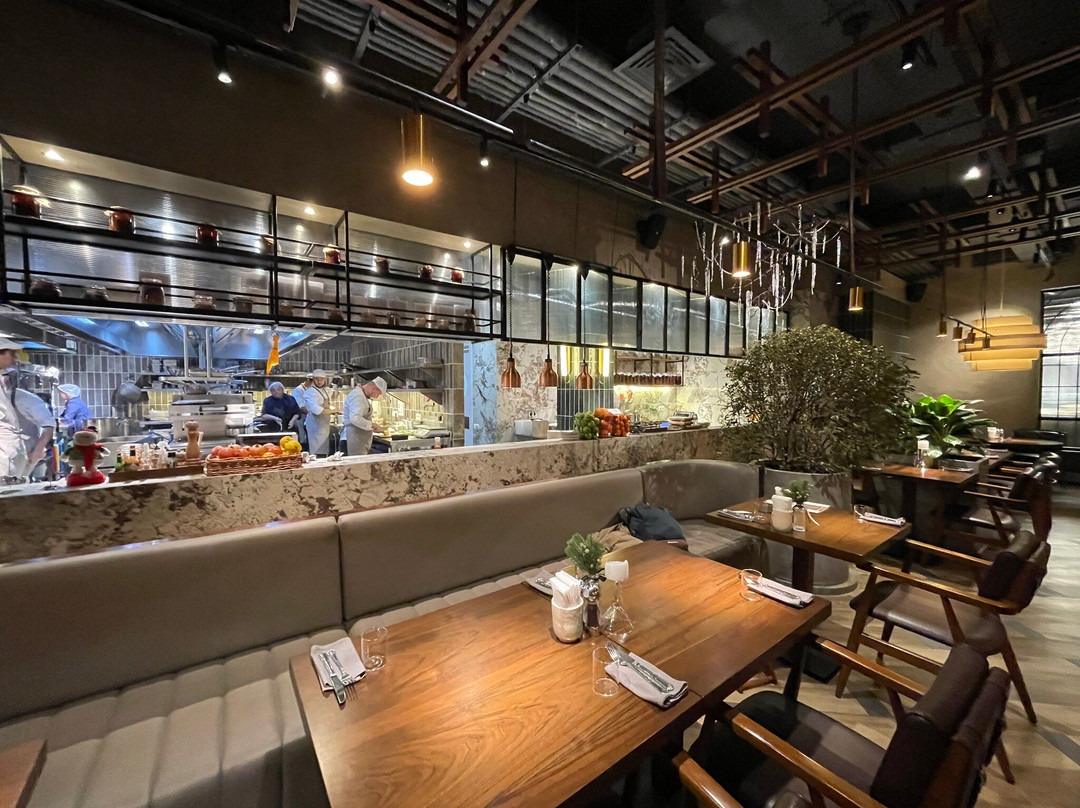 Boulevard Restaurant Bakery