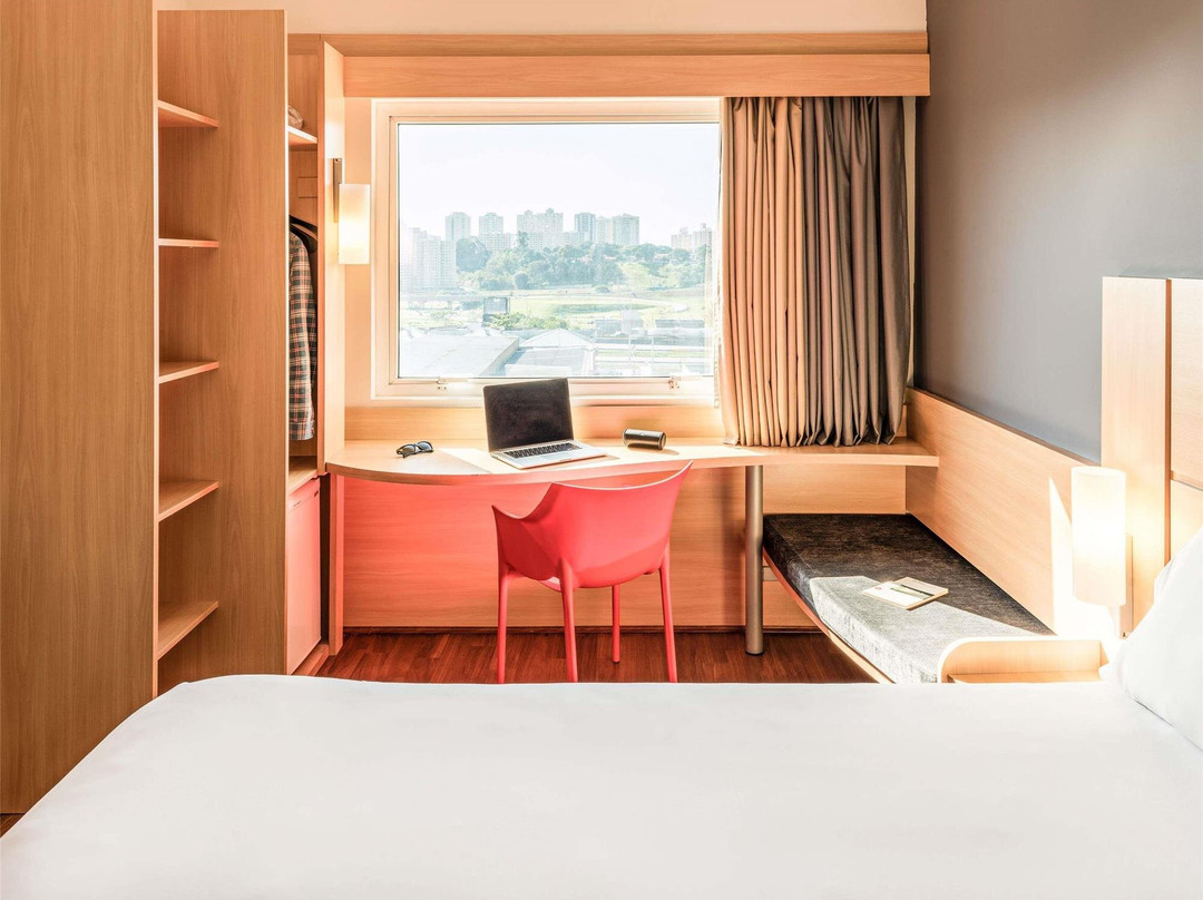 圣若泽杜斯坎普斯酒店住宿-宜必思圣约瑟杜斯坎普斯杜特拉酒店