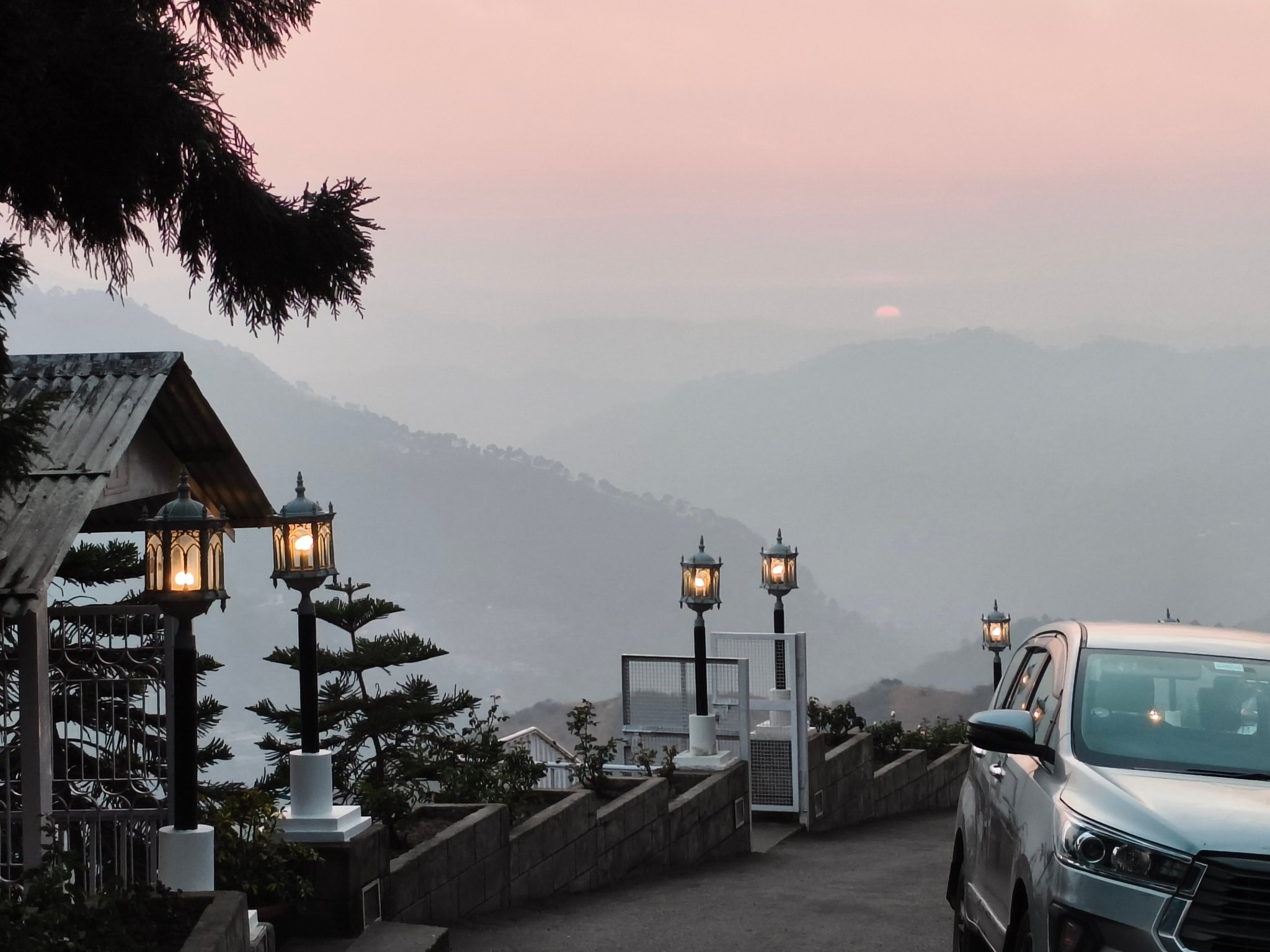 马辛德拉康达哈特俱乐部酒店-官方