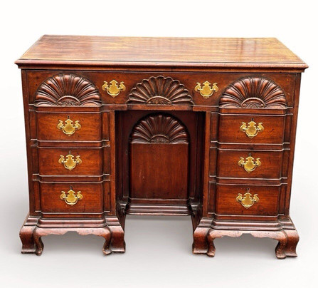 Antiques & Chic-哈洛必去景点