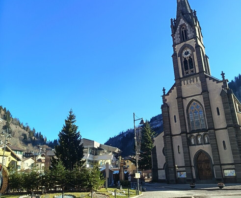 安科罗酒店主图